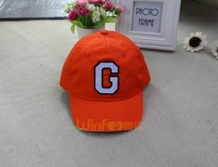 儿童橙色G字棒球帽