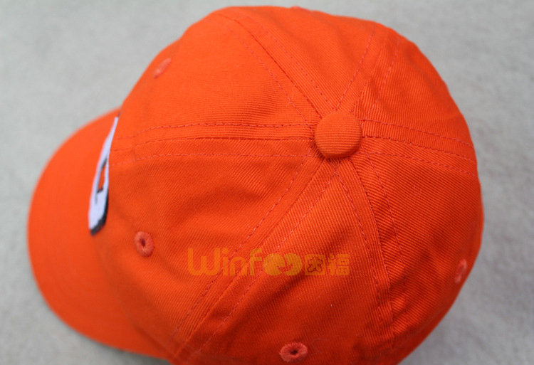儿童橙色G字棒球帽