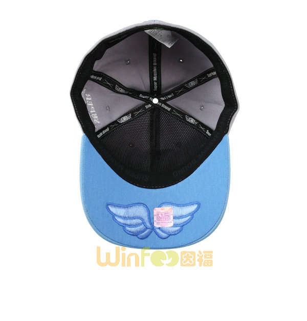 3D绣花字母LOGO小翅膀高端棒球帽